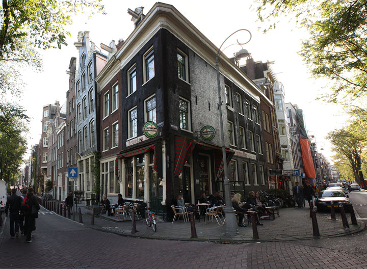 amsterdam looking around